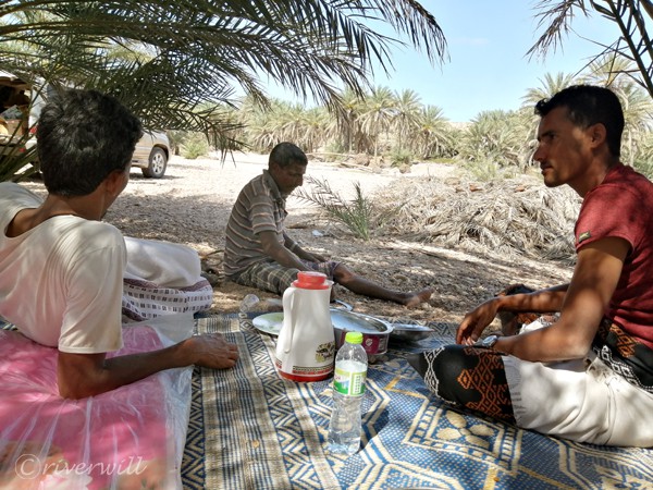 ハディボ郊外（ソコトラ島）The suburb of Hadibo, Socotra island, Yemen